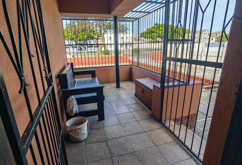 5 Bedroom Property for Sale in Goodwood Estate Western Cape